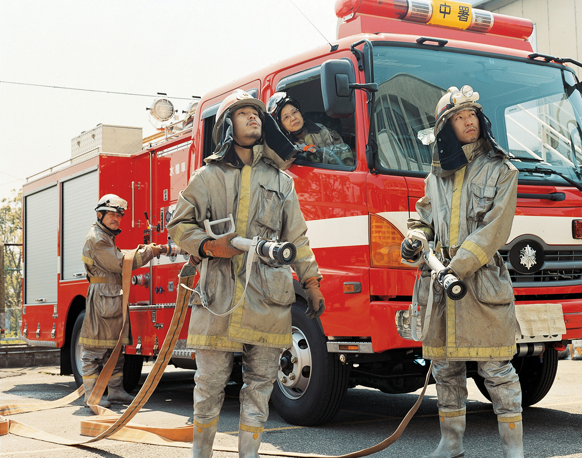 浅田家「消防士」 2006年 &copy; Masashi Asada
