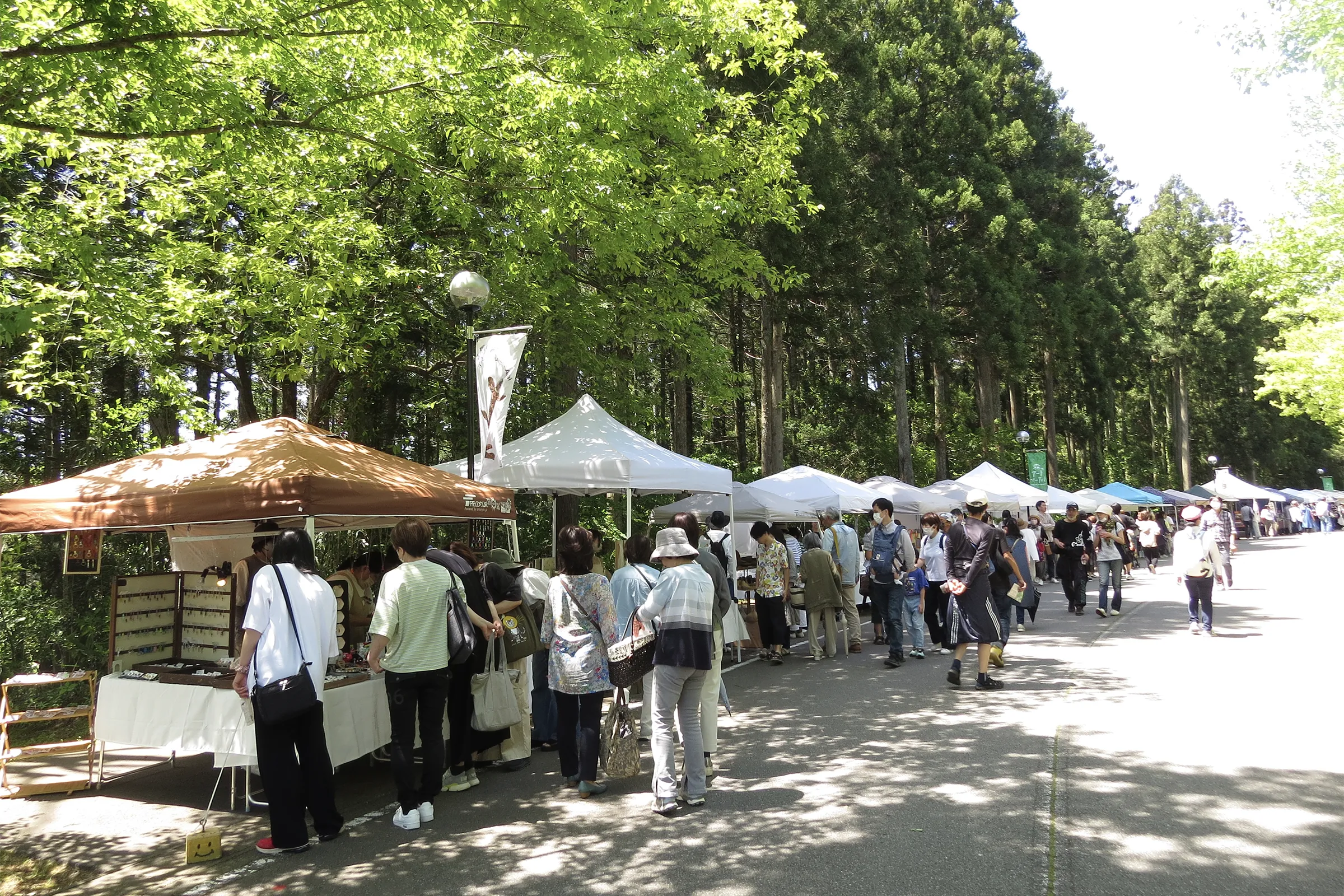 森のアートマーケット2025