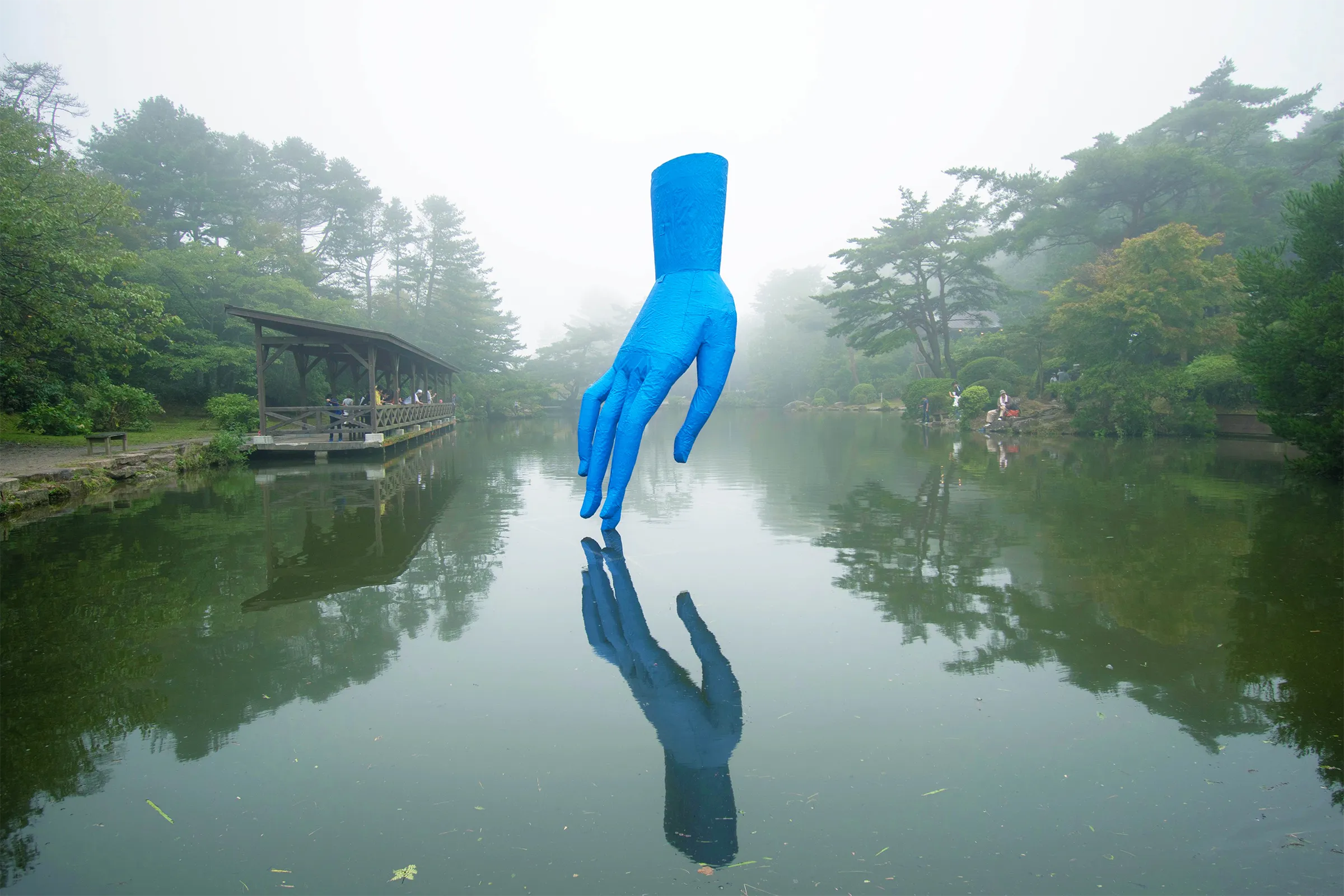 アートドキュメント2026 久保寛子 青の太陽 緑の月